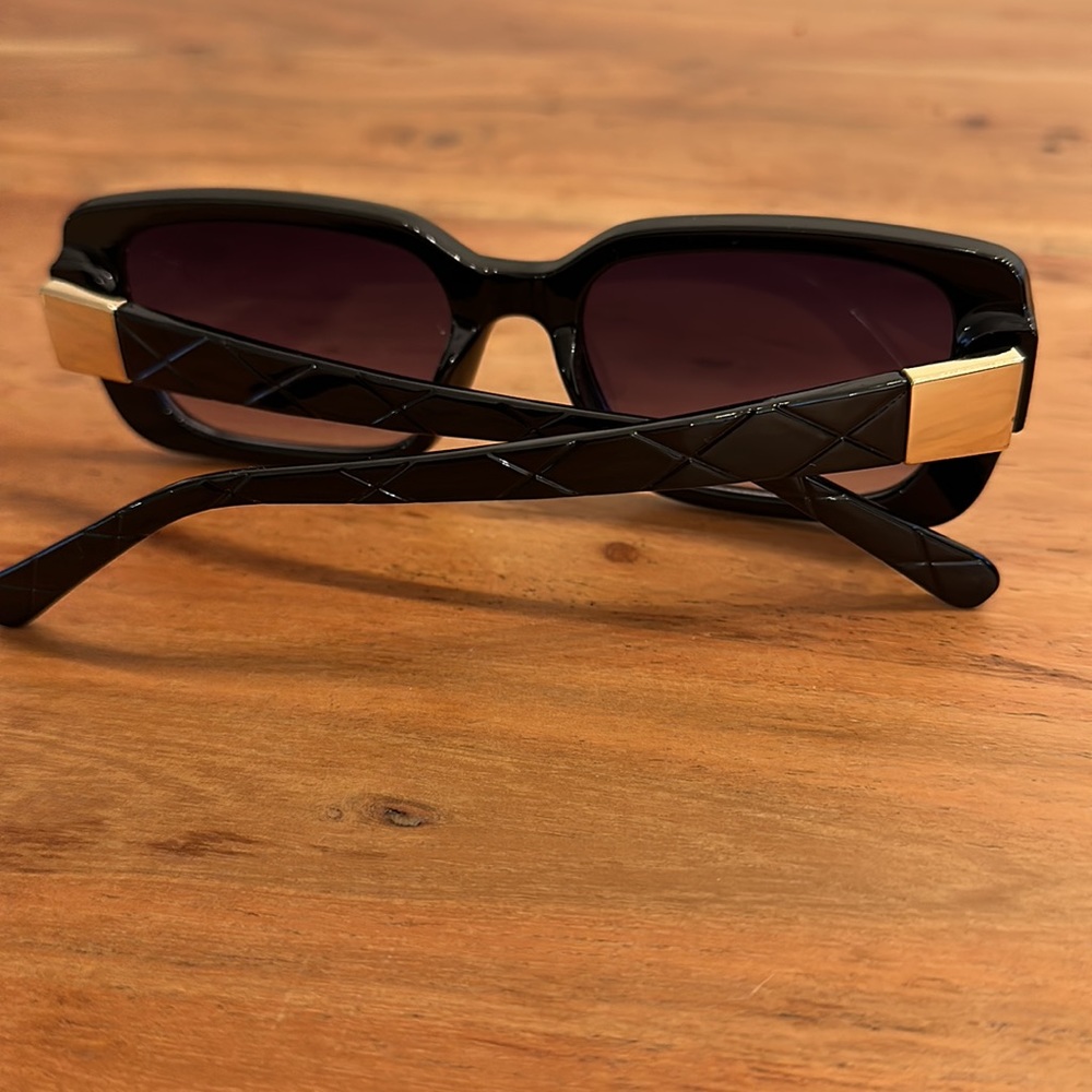Sunglasses - Picture 5 of 5
